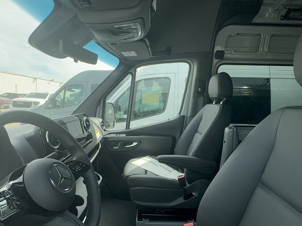 2025 Mercedes-Benz Sprinter Cargo Van Base - Photo 10