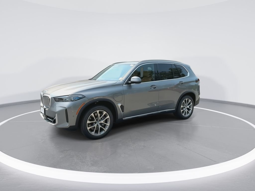 Used 2026 Gray BMW xDrive50e image 4
