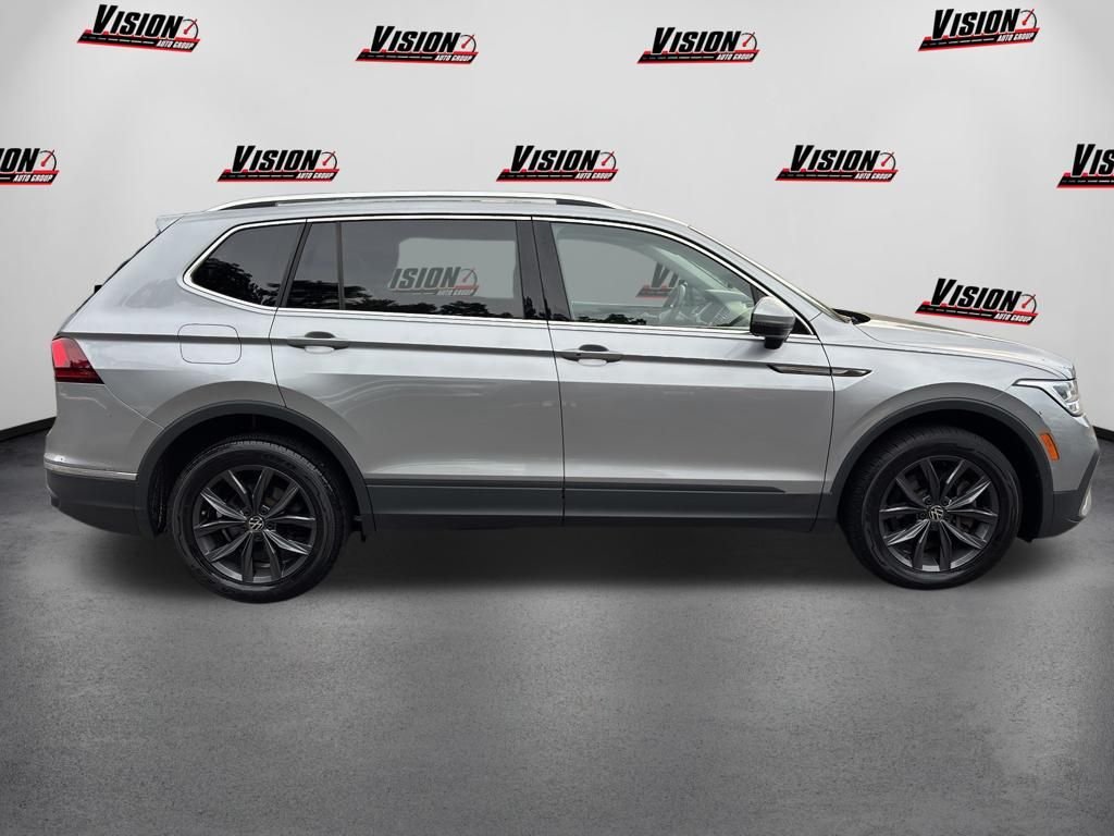 Used 2022 Gray Volkswagen 2.0T SE image 4