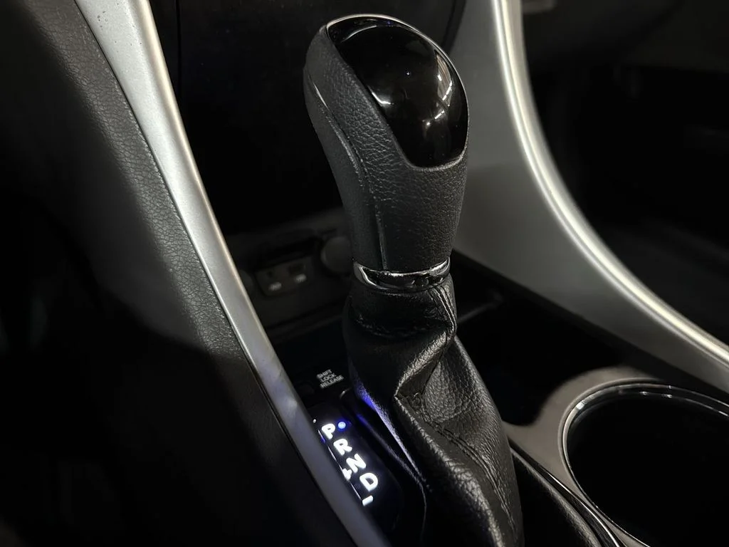 Used 2014 Phantom Black Metallic Hyundai GLS image 24