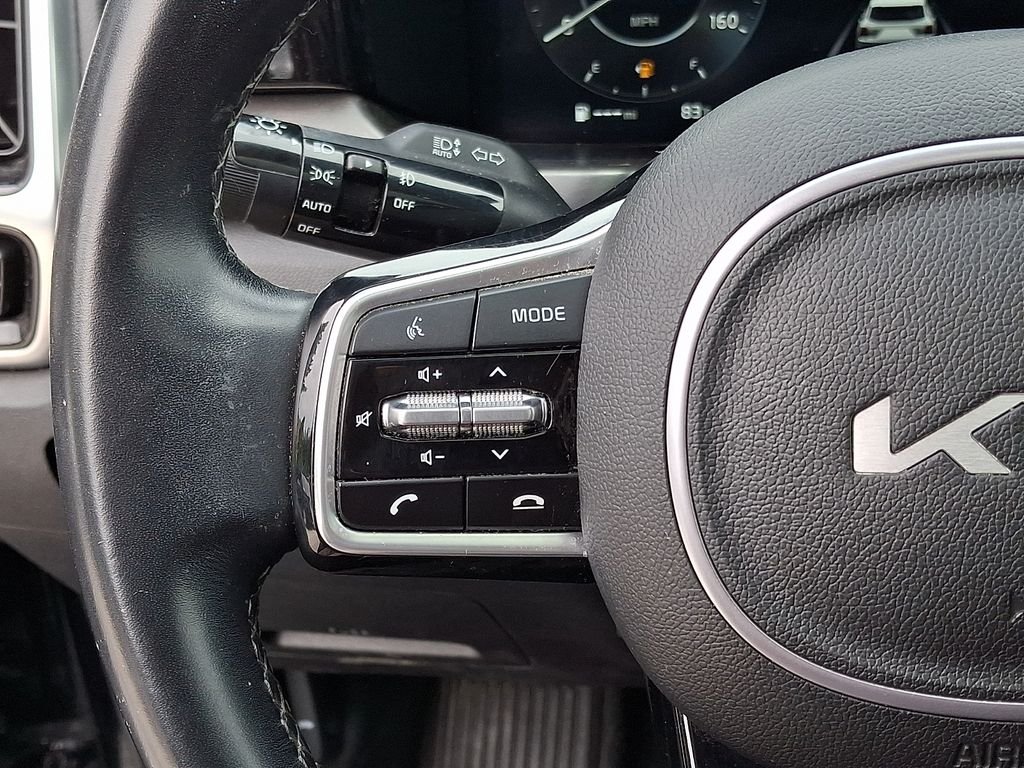Used 2023 Black Kia SX image 25