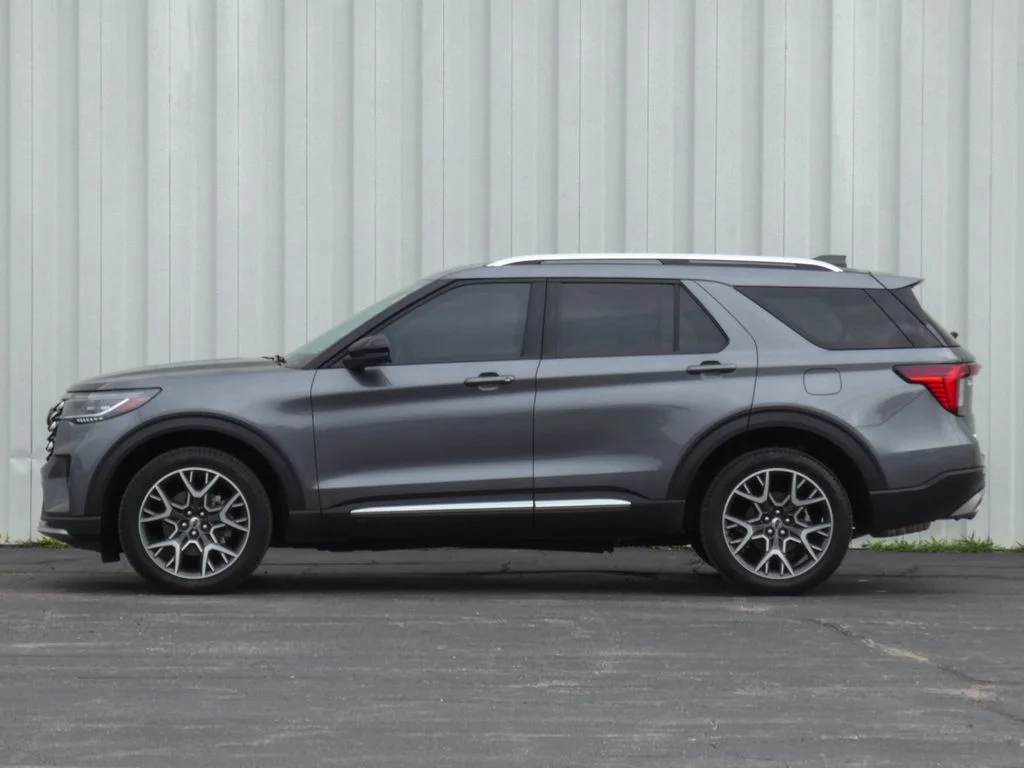 Used 2025 Gray Ford Platinum image 41