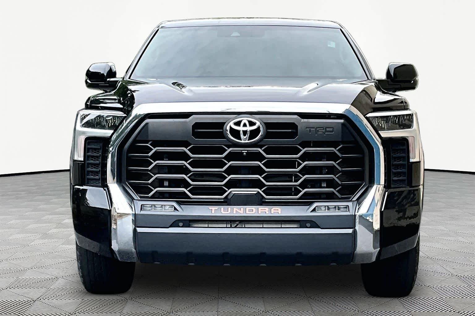 Used 2022 Midnight Black Metallic Toyota SR5 image 4
