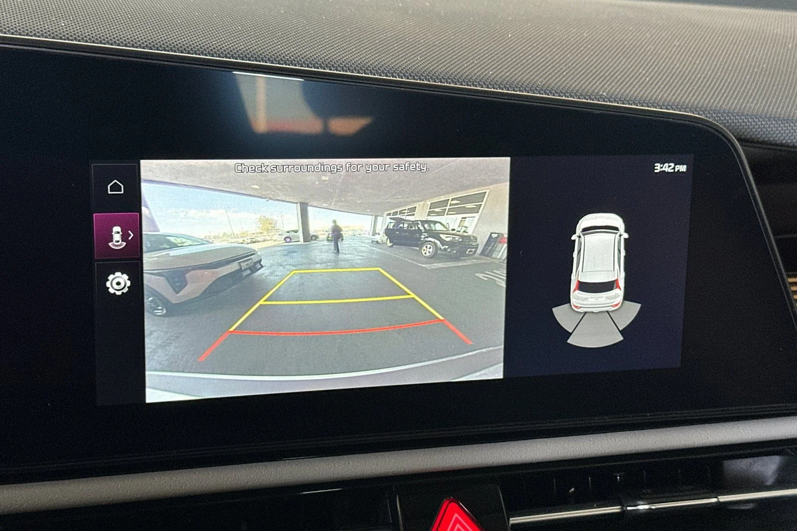 Used 2023 Steel Gray Kia Wind image 17
