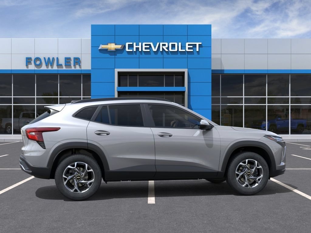 2026 Chevrolet Trax LT - Photo 5