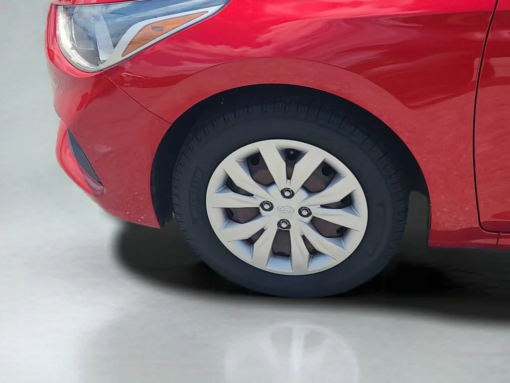 Used 2019 Red Hyundai SE image 22