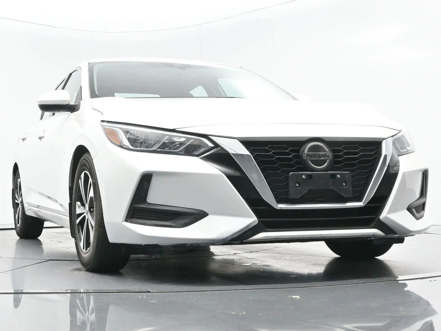 Used 2021 Aspen White Tricoat Nissan SV image 40