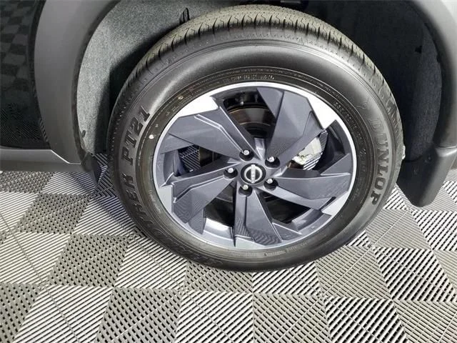 New 2025 Super Black Nissan SV image 10