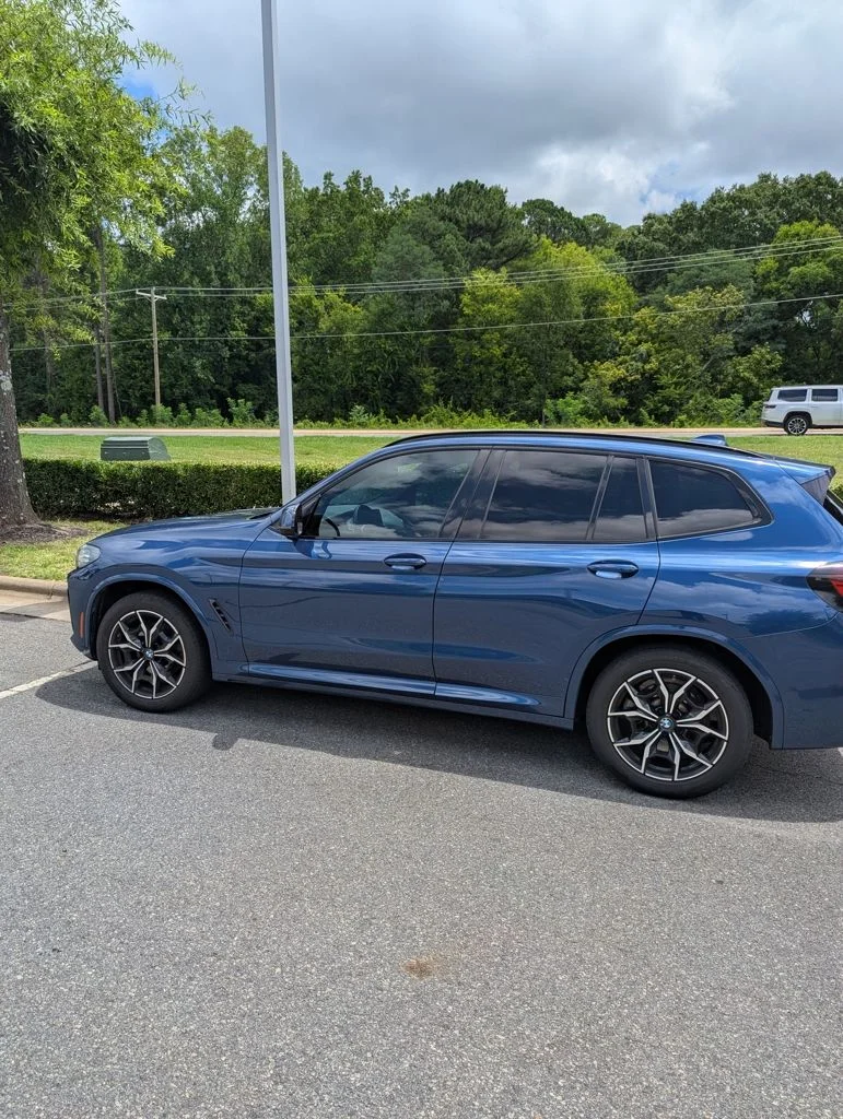 Used 2022 Blue Metallic BMW xDrive30i image 7