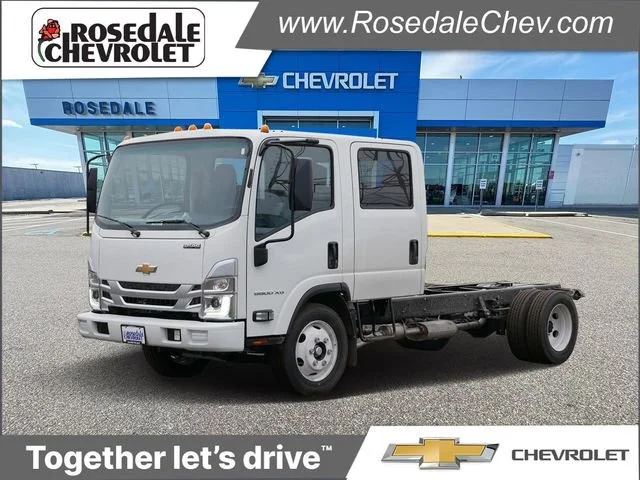 2024 Chevrolet Low Cab Forward's photo
