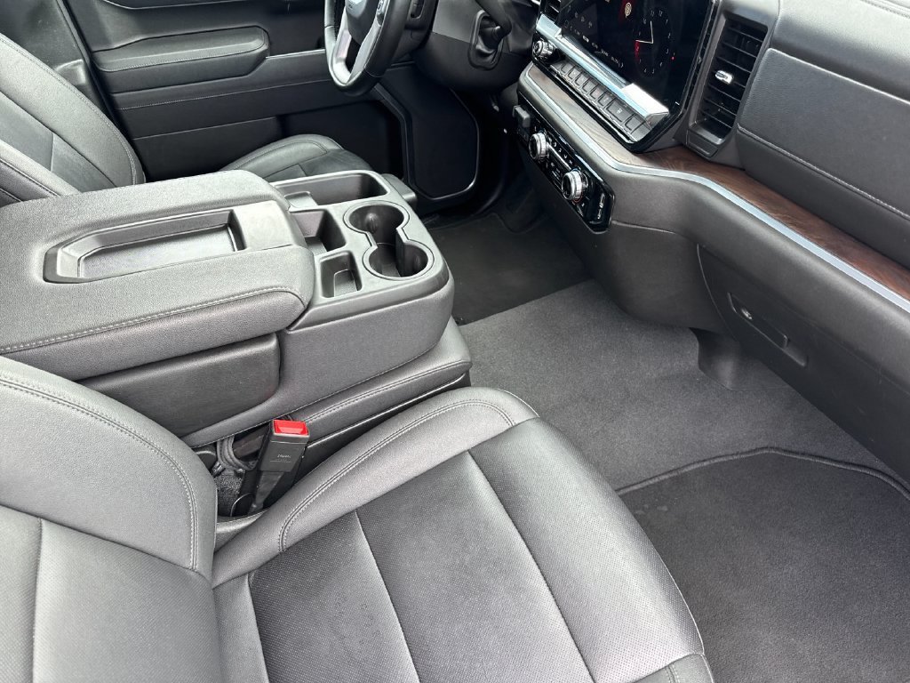 Used 2025 Summit White GMC SLT image 16