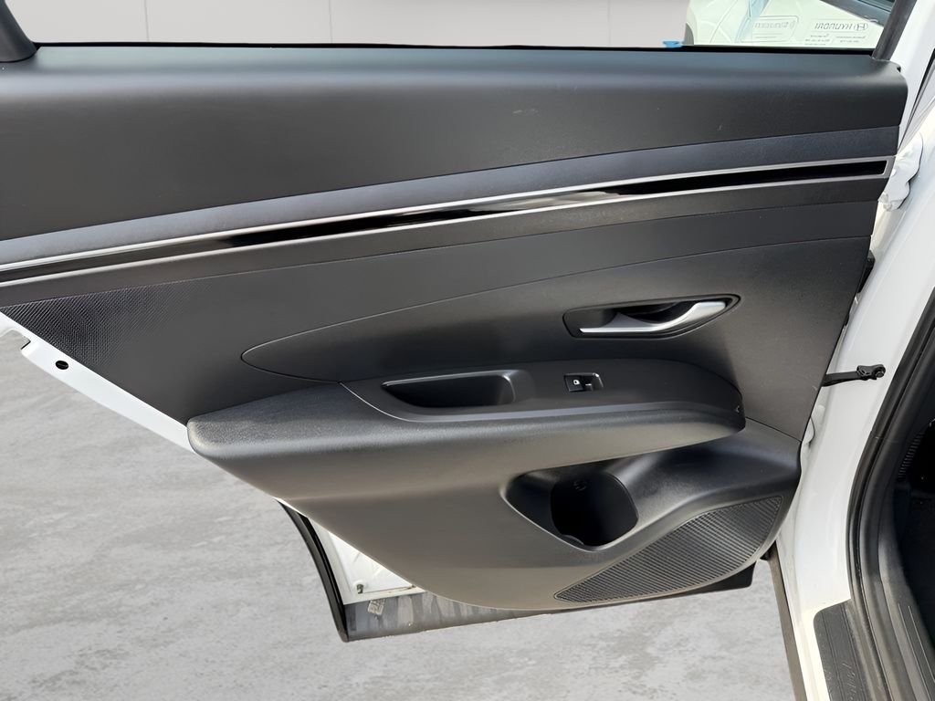 Used 2024 White Pearl Hyundai SEL image 12