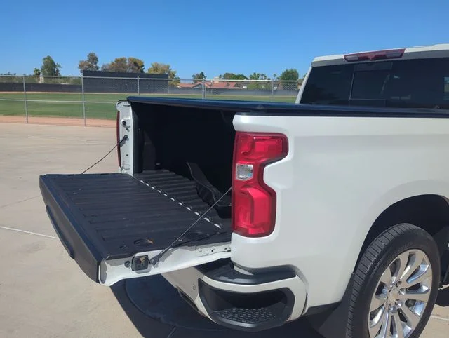 Used 2020 Beige Chevrolet High Country image 25
