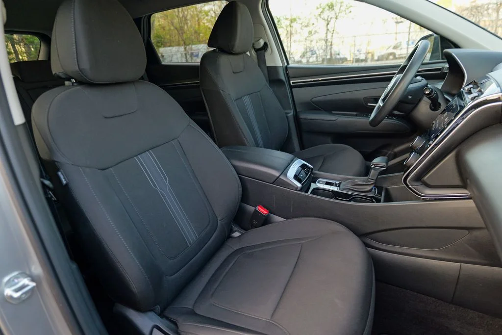 Used 2023 Shimmering Silver Hyundai SEL image 36