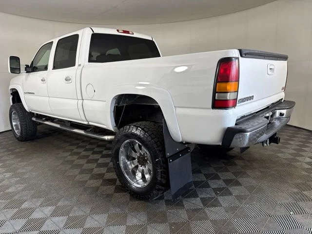 Used 2006 Olympic White GMC SLE2 image 6