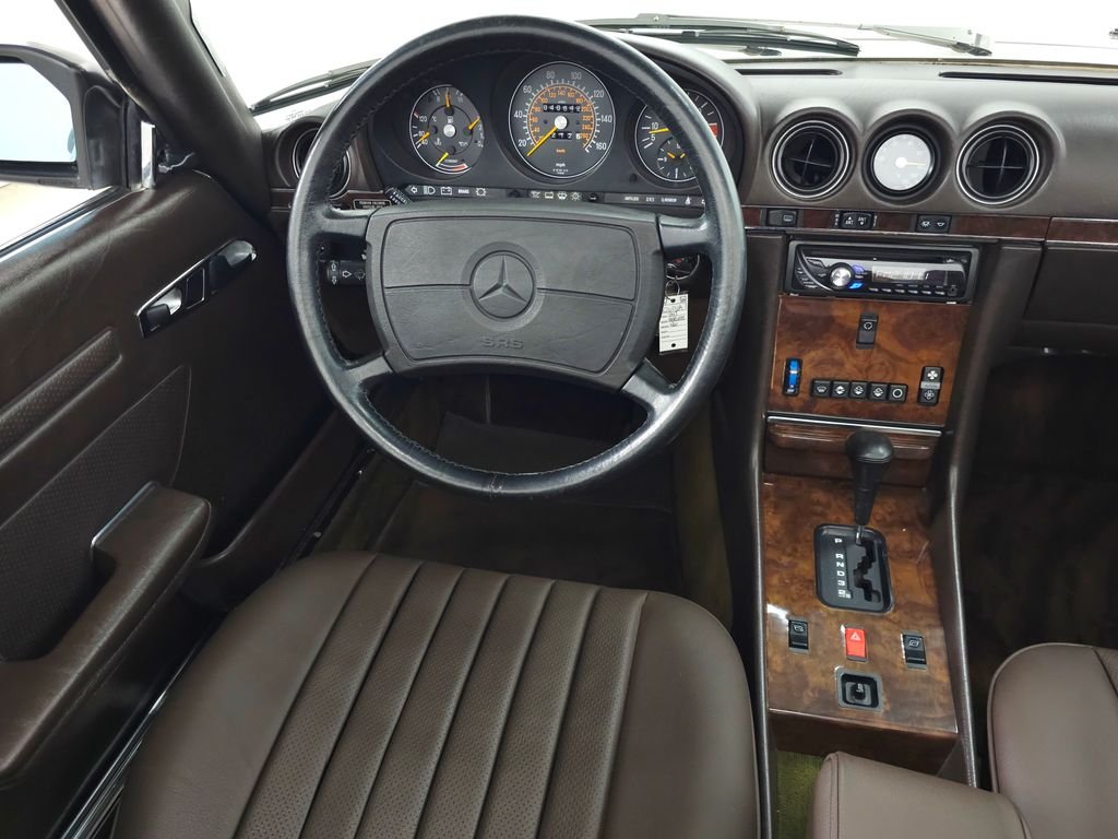Used 1987 Gold Mercedes-Benz 560 SL image 40