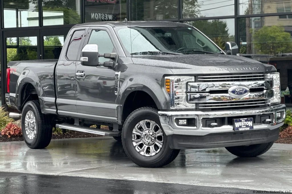 2019 Ford F-250 Lariat 4x4 SuperCab 8' Box's photo