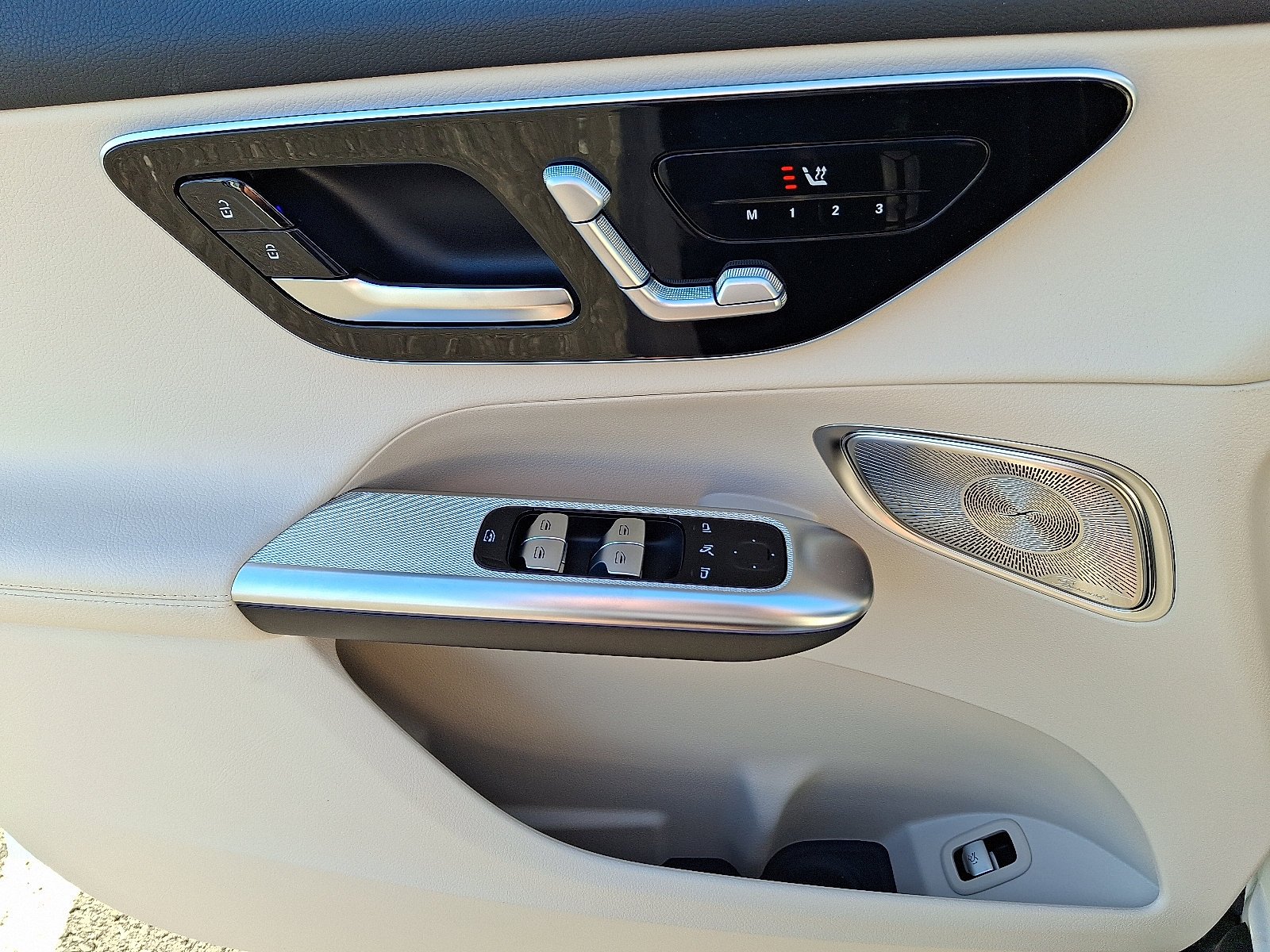 2026 Mercedes-Benz GLC Base - Photo 6