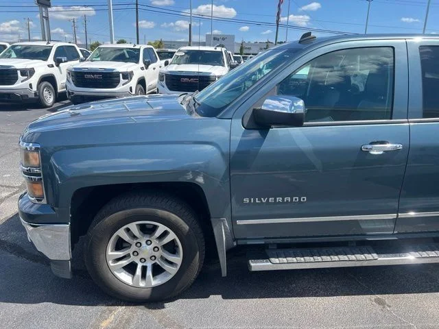 Used 2014 Blue Chevrolet LTZ image 9