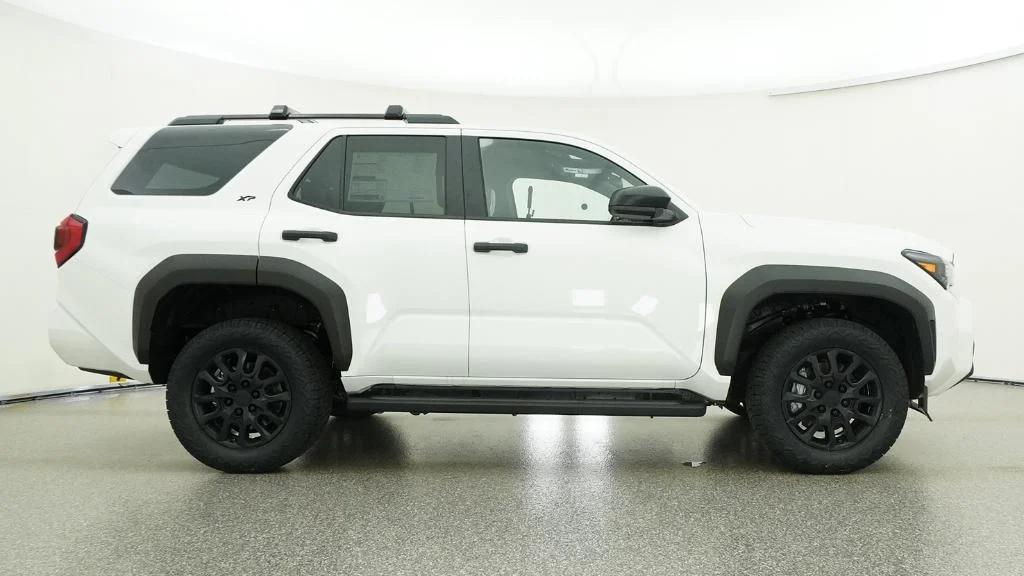 New 2026 Ice Cap Toyota SR5 image 18