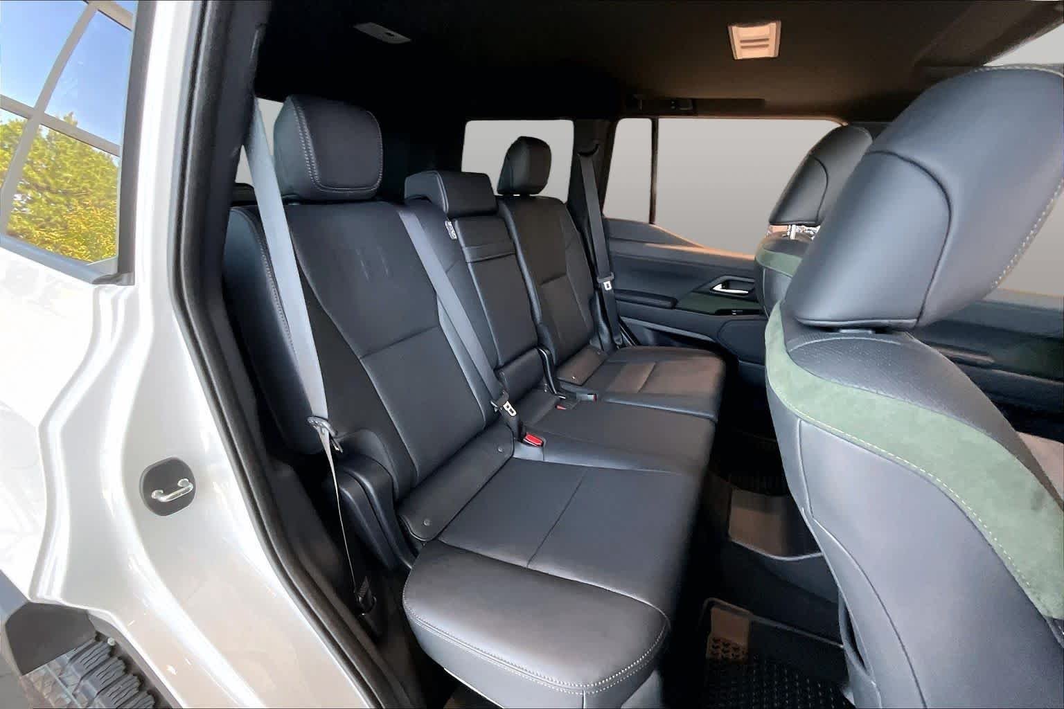 Used 2024 Eminent White Pearl Lexus Overtrail image 17