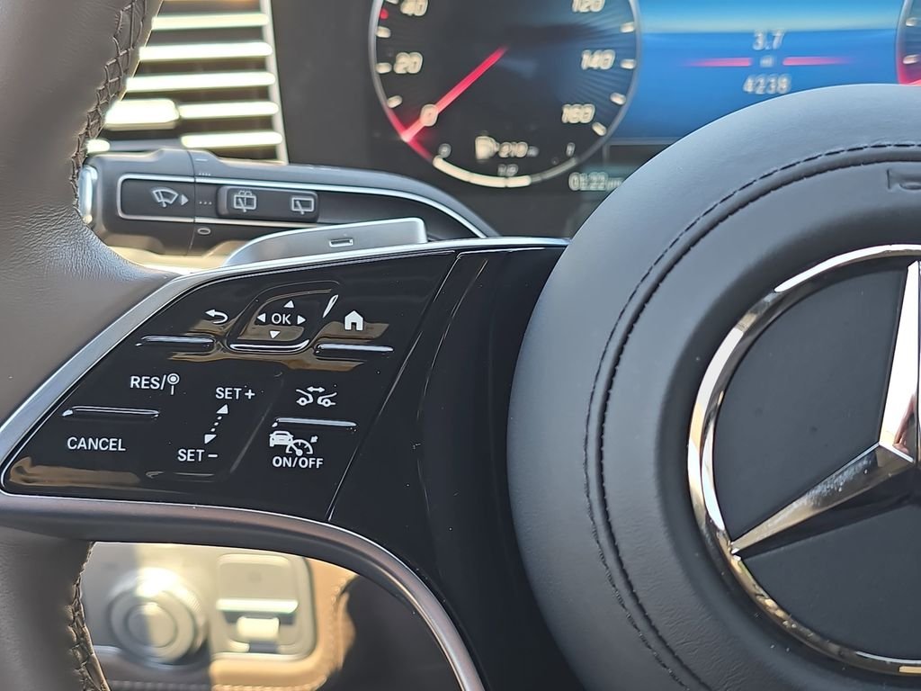 Used 2026  Mercedes-Benz Maybach GLS 600 image 20