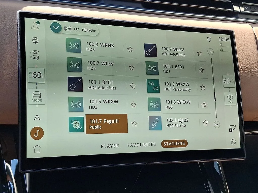 New 2026  Land Rover Dynamic SE image 14