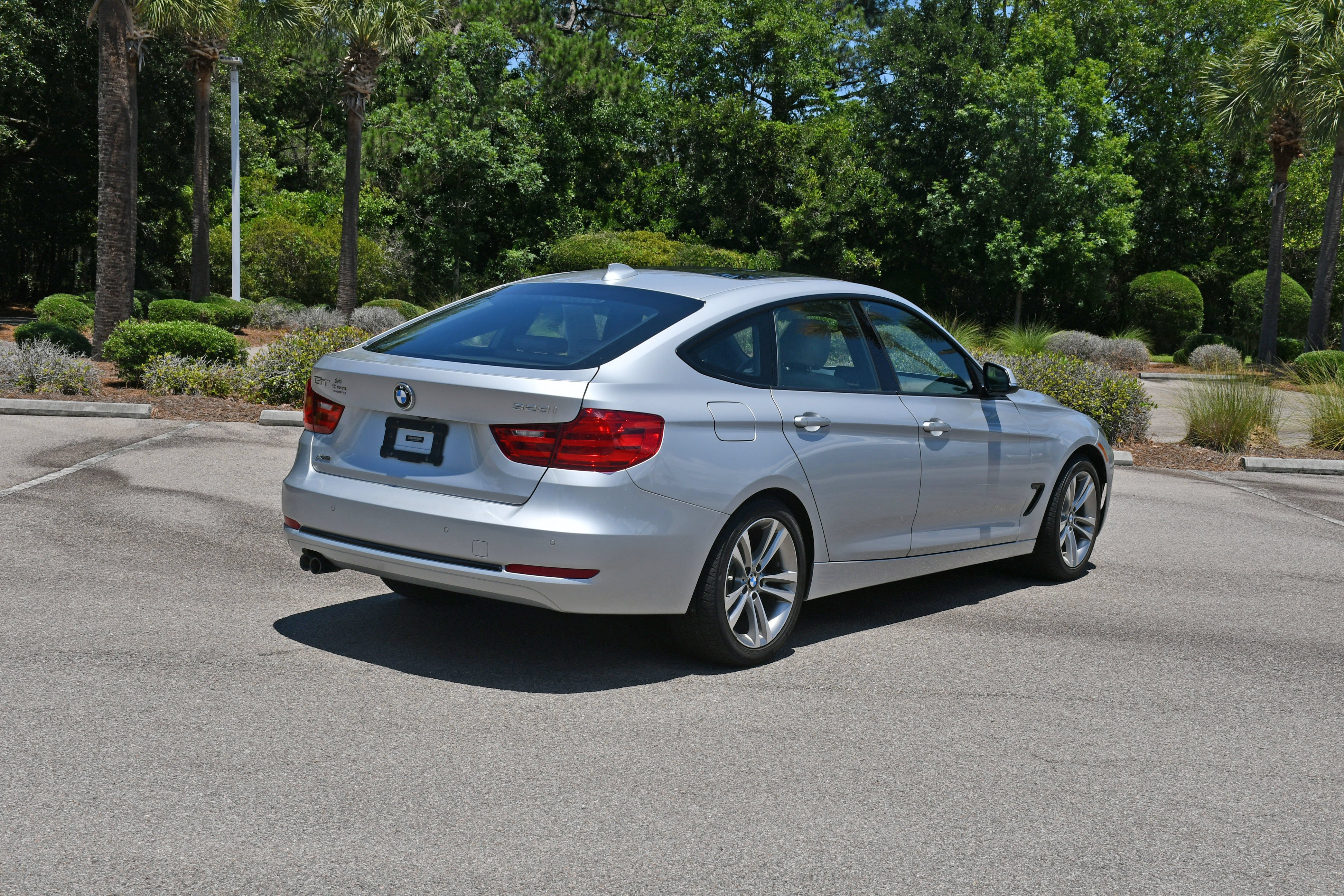 Used 2016 Silver BMW 328i xDrive Gran Turismo image 3