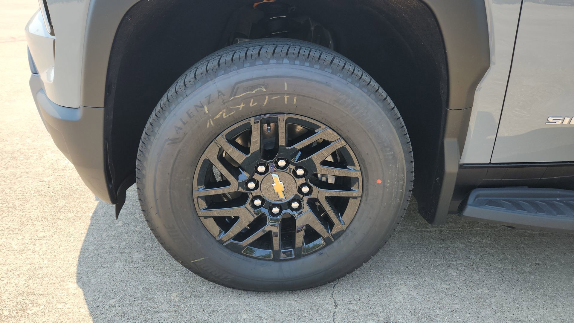 2026 Chevrolet Silverado EV LT - Photo 22