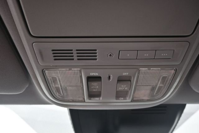 2022 Honda CR-V Touring - Photo 27