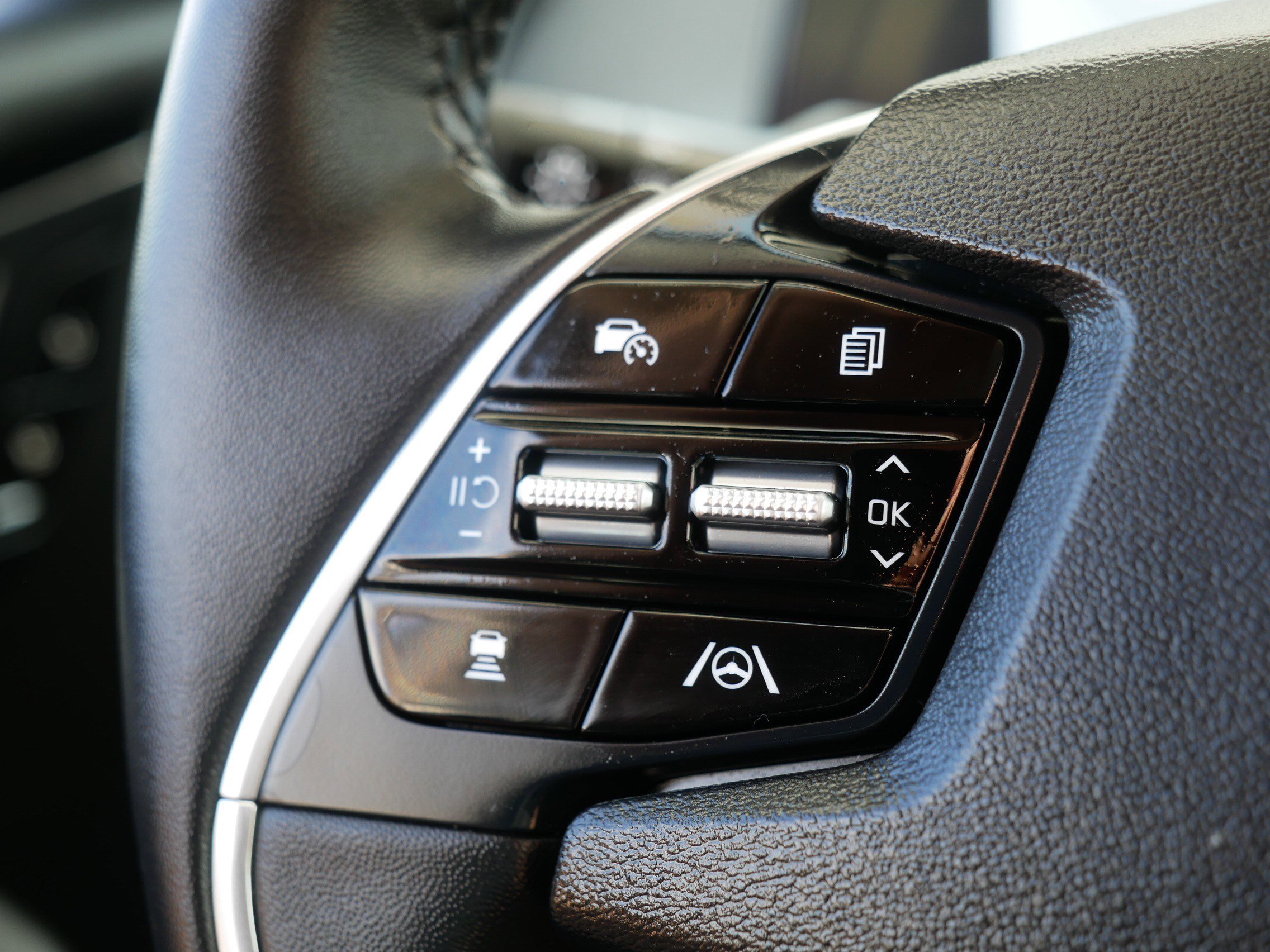 Certified Used 2024 Glacier Kia Wind image 28