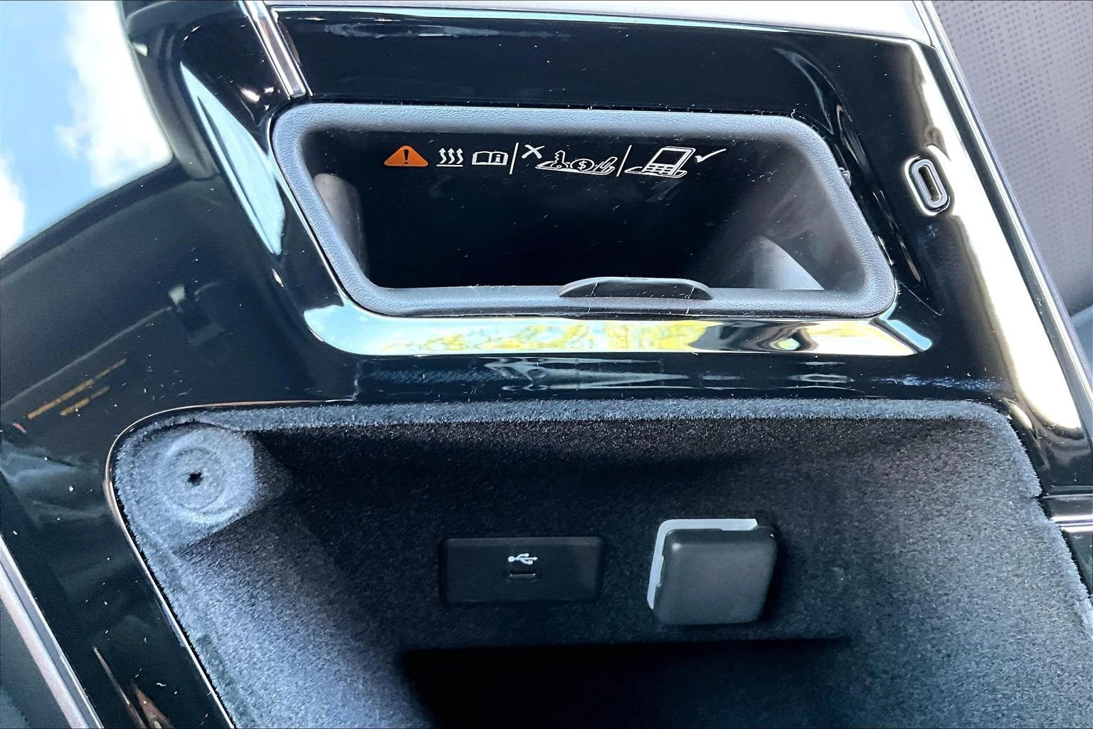 2027 Cadillac LYRIQ Sport - Photo 12