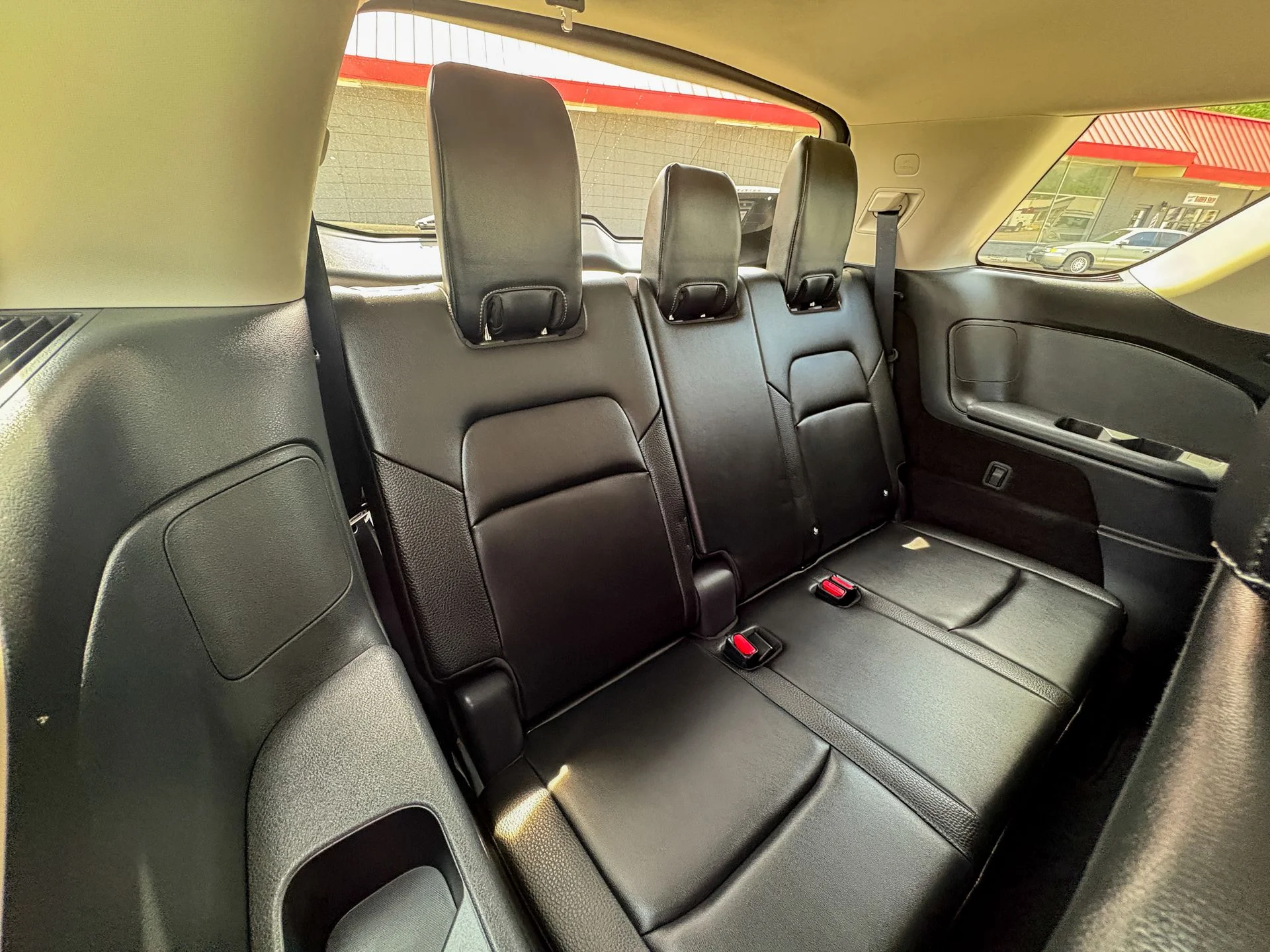Used 2023 White Nissan SL image 26