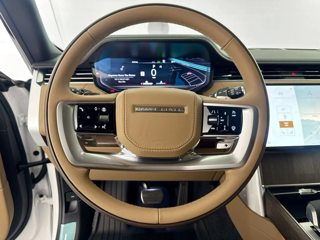 New 2026 Ostuni Pearl White Land Rover Autobiography image 11
