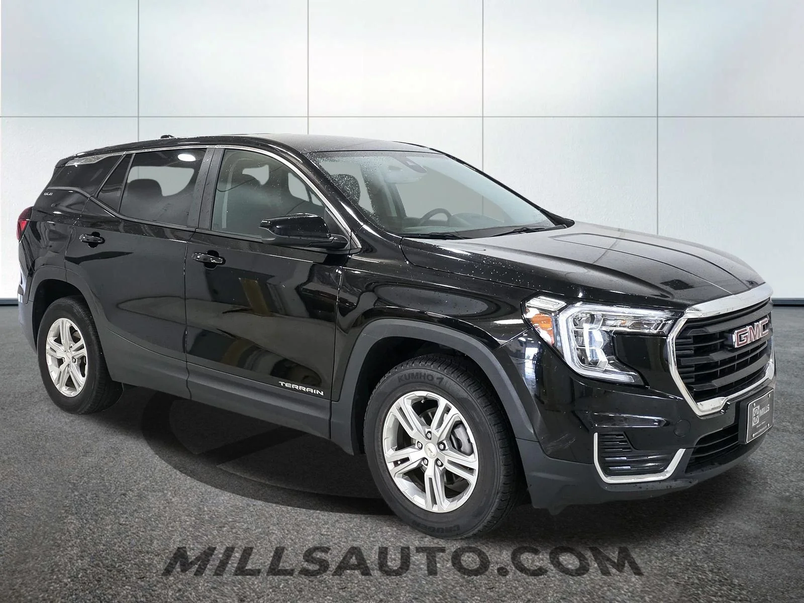 Used 2024 Black GMC SLE image 10