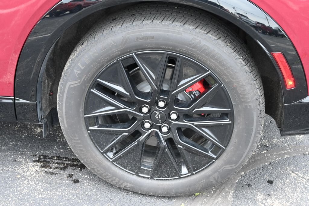 Used 2025 Magenta Ford Premium image 17