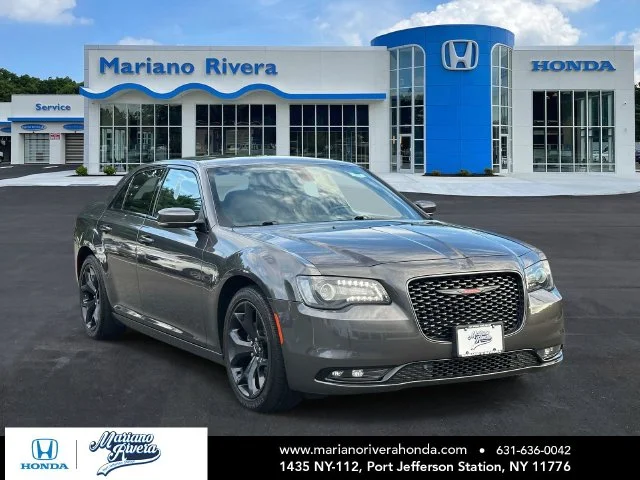 2022 Chrysler 300