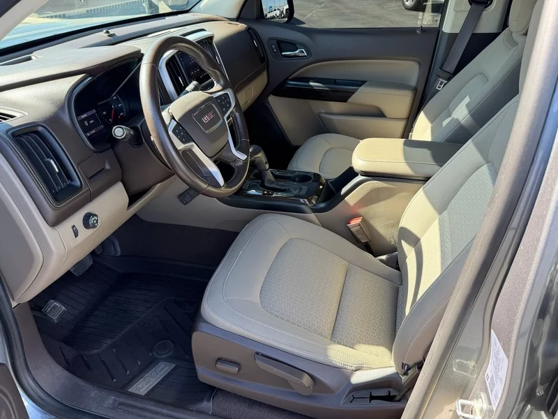 Used 2020 SATIN STEEL METALLIC GMC 2WD SLE image 14