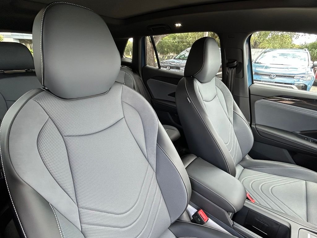 New 2026 Blue Volkswagen 2.0T SE R-Line Black image 38