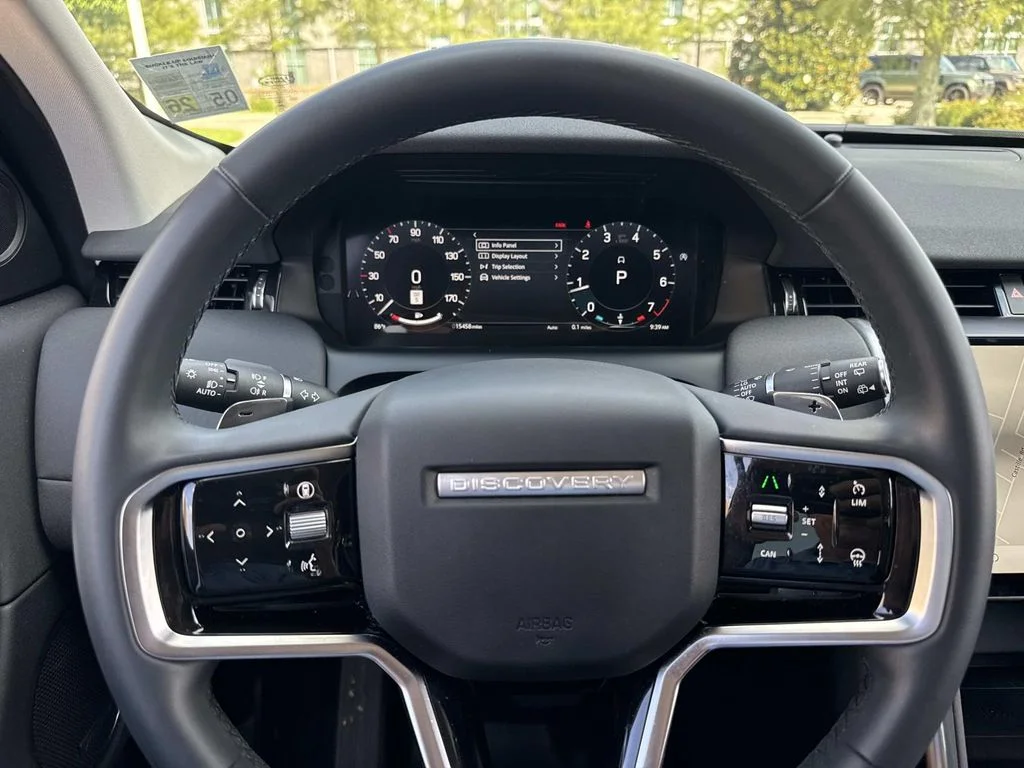 Used 2025 Black Land Rover S image 24