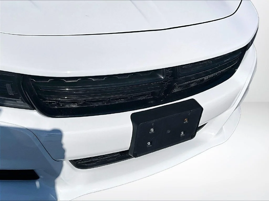 Used 2022 White Dodge SXT image 26