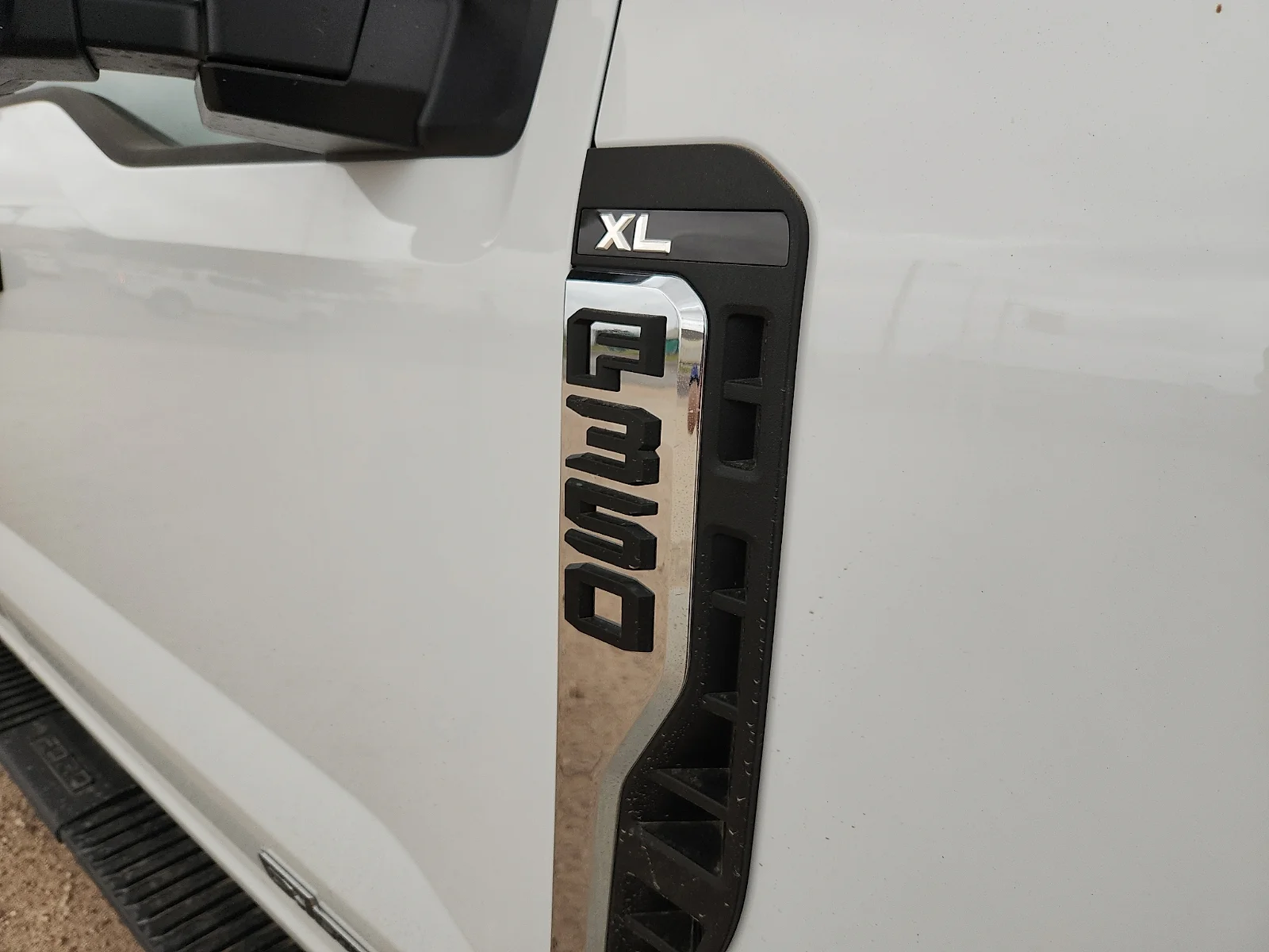 New 2026 Oxford White Ford F-350® XL image 10