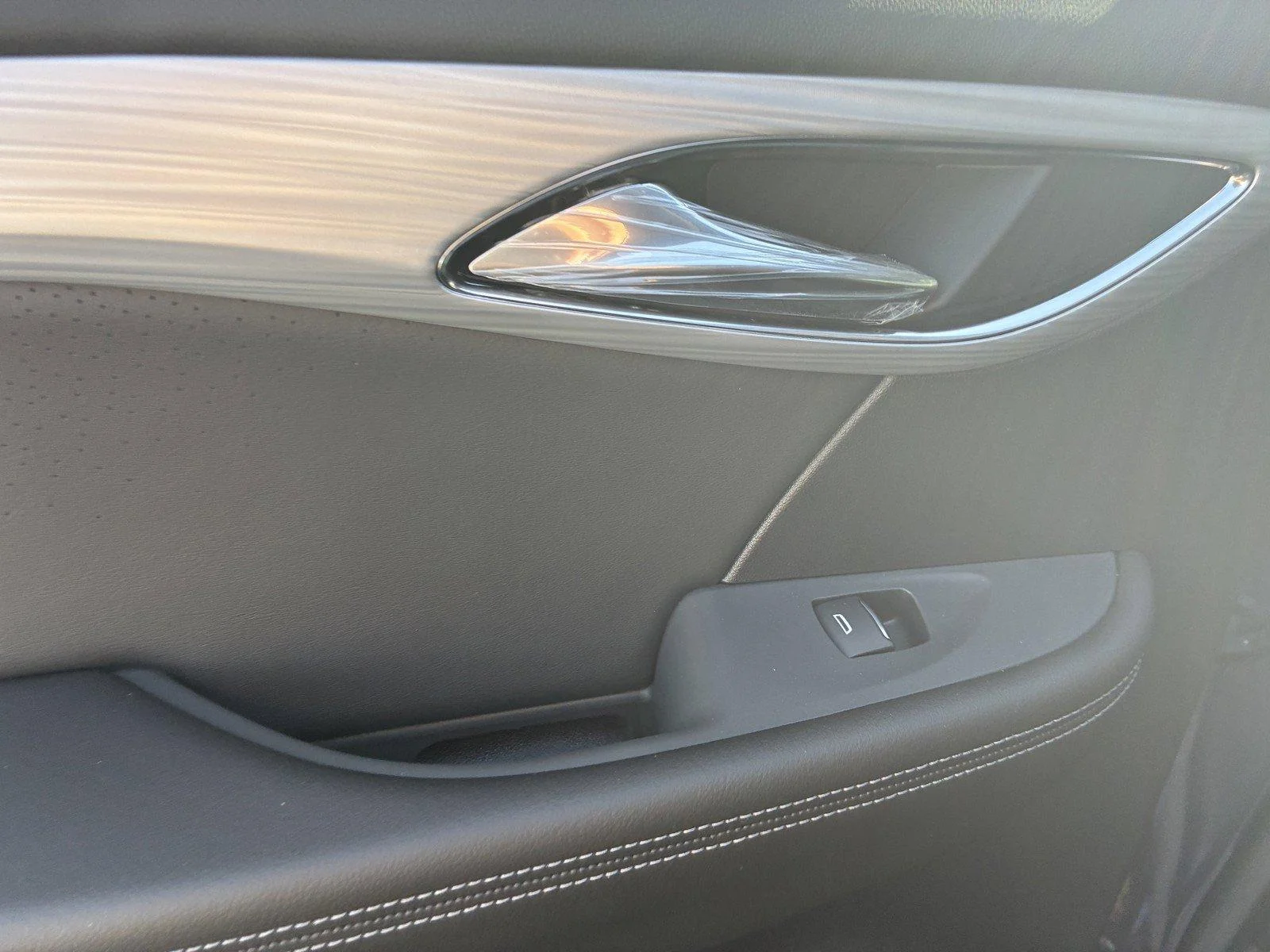 2026 Buick Envision Avenir - Photo 17