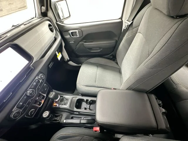 New 2026 Bright White Clear-Coat Exterior Paint Jeep Sport image 22