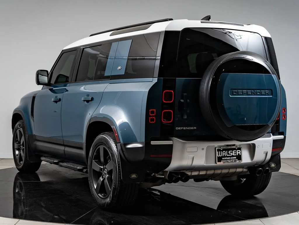 Used 2024 Tasman Blue Metallic Land Rover S image 6