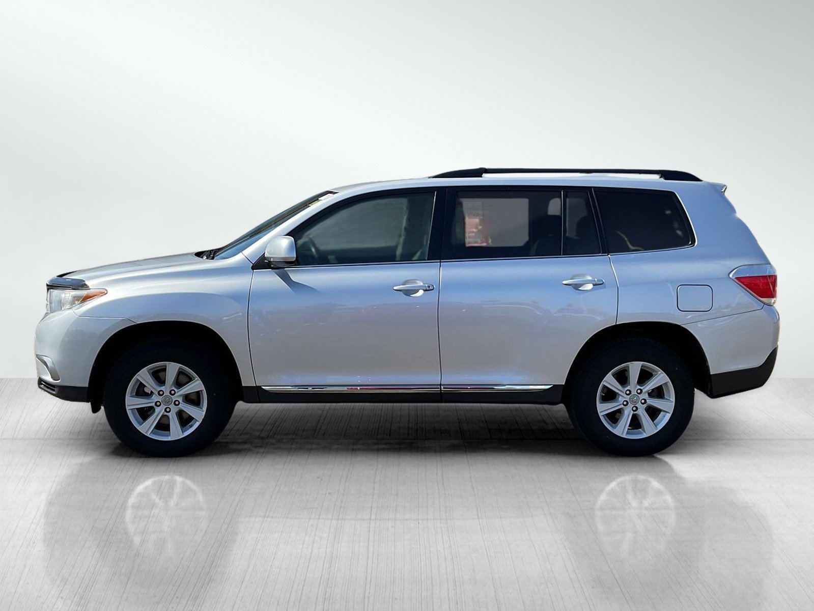 Used 2012 Toyota Highlander SE with VIN 5TDBK3EH1CS133483 for sale in Brainerd, Minnesota