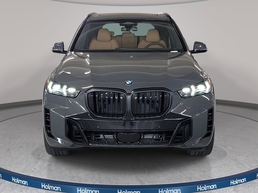 New 2026 Dravit Grey Metallic BMW sDrive40i image 2