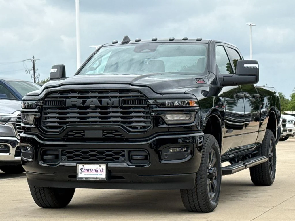 New 2026 Diamond Black Crystal Pearl-Coat Exterior Paint RAM Big Horn image 3