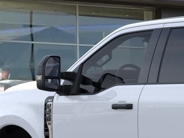 New 2026 Oxford White Ford XLT image 42