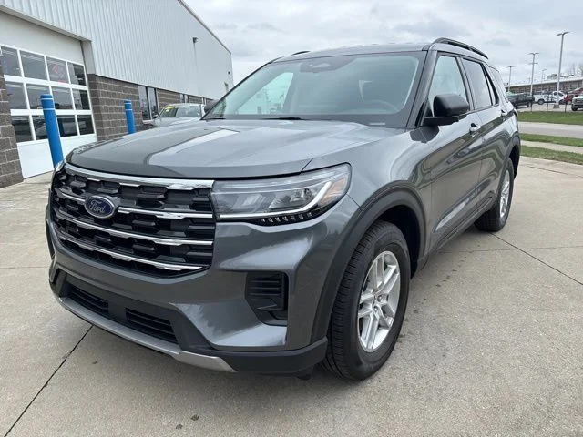 New 2026 Carbonized Gray Metallic Ford Active image 3